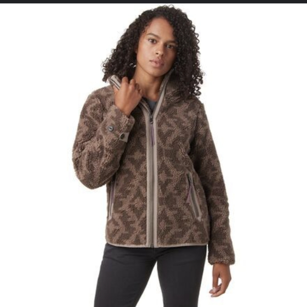 PATAGONIA divided sky fuzzy jacket